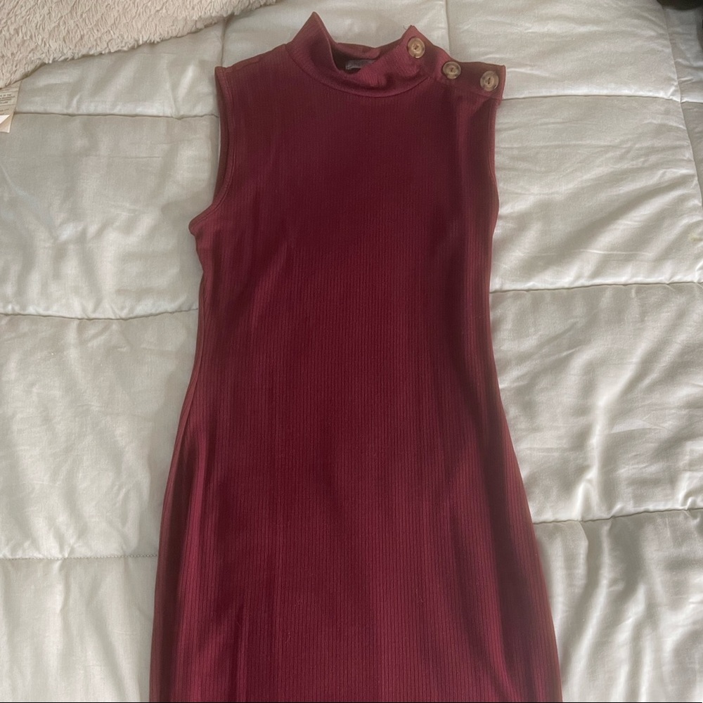 Burgundy sleeveless long dress